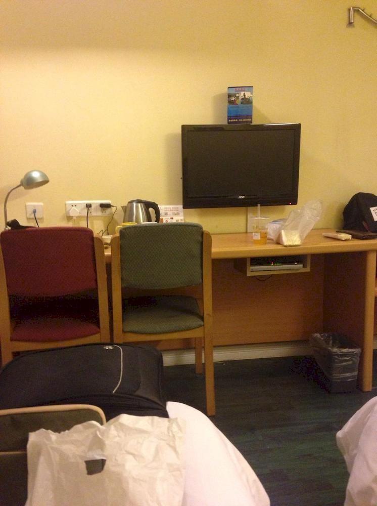 Home Inn Guangzhou Guangdong University Of Foreign Studies Baiyun Avenue Bagian luar foto