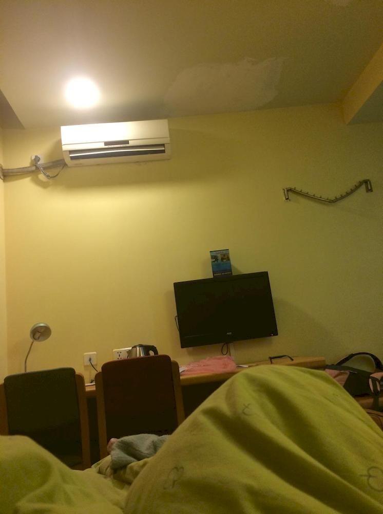 Home Inn Guangzhou Guangdong University Of Foreign Studies Baiyun Avenue Bagian luar foto