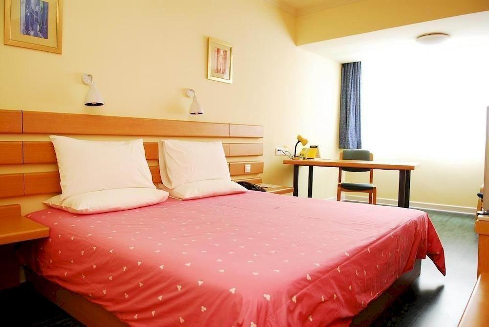 Home Inn Guangzhou Guangdong University Of Foreign Studies Baiyun Avenue Bagian luar foto